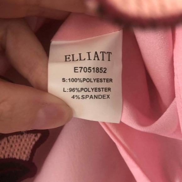 ELLIATT Shakespeare Pink Asymmetrical Hem Mini Skirt Size Medium Revolve NEW - Picture 9 of 9